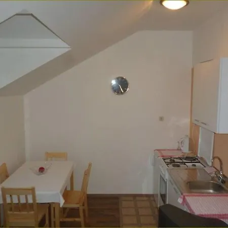 Elizabet Διαμέρισμα *
